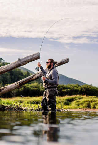 The Fly Fisher - The Essence and Essentials of Fly-Fishing